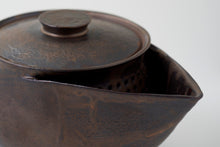 Load image into Gallery viewer, <=K+> RUST BLACK TEAPOT (Large)