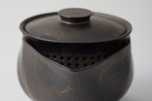Load image into Gallery viewer, <=K+> RUST BLACK TEAPOT (Large)