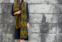 Load image into Gallery viewer, Karami-Ori Geometric Stole
