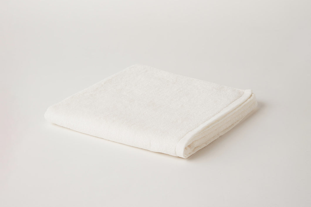 Harmonious Living with Water: Towels from the Senshu Region SHINTO TOWEL - Yukinone Series Bath Towel