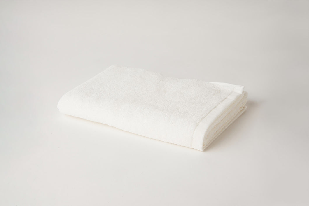 Harmonious Living with Water: Towels from the Senshu Region SHINTO TOWEL - Yukinone Series Small Bath Towel